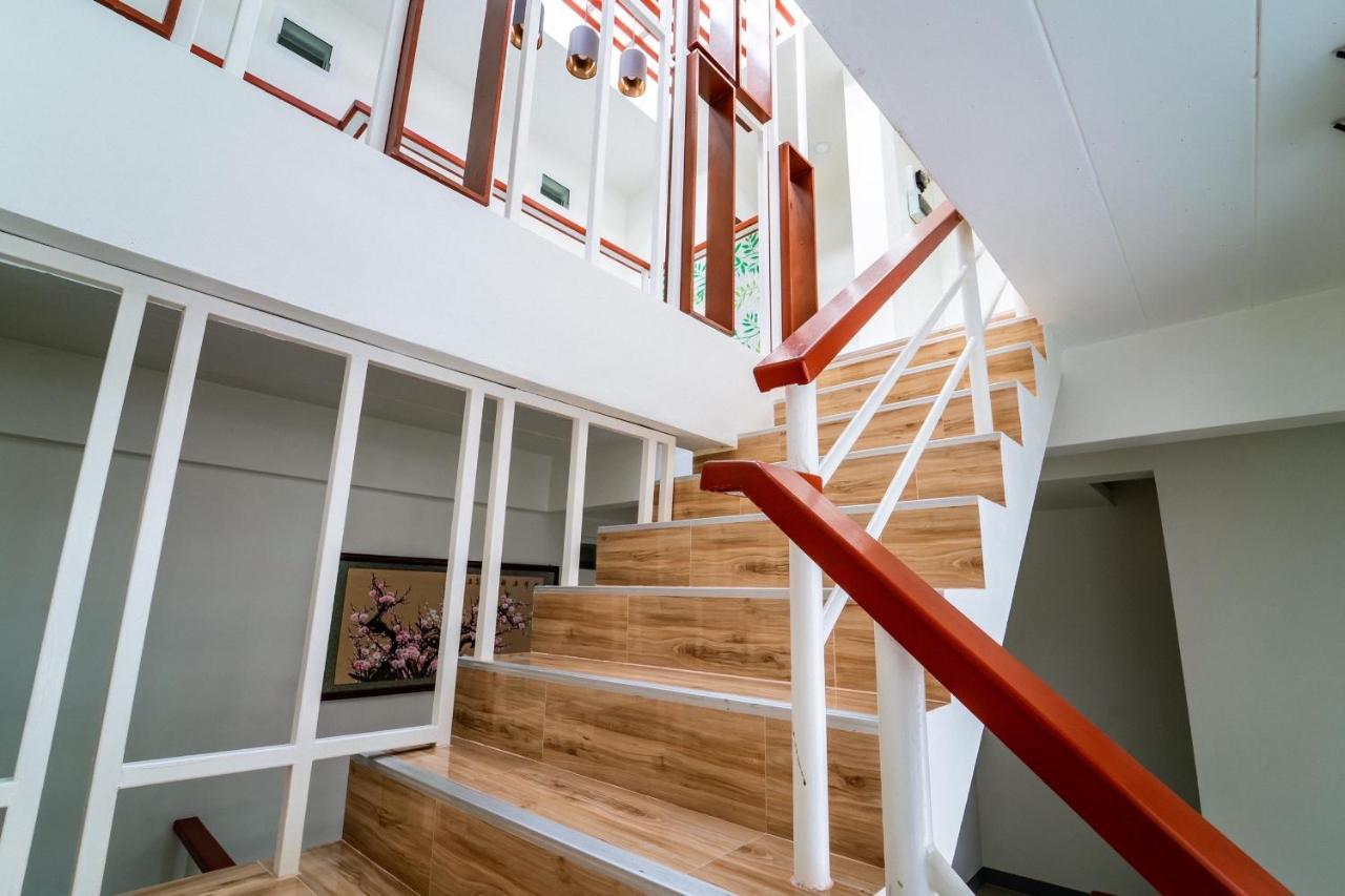 Mind And Punpun Apartment Сураттхани Экстерьер фото